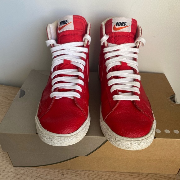 Nike Blazer Red/White - SZ 6.5 Y- 8 W - Picture 3 of 14